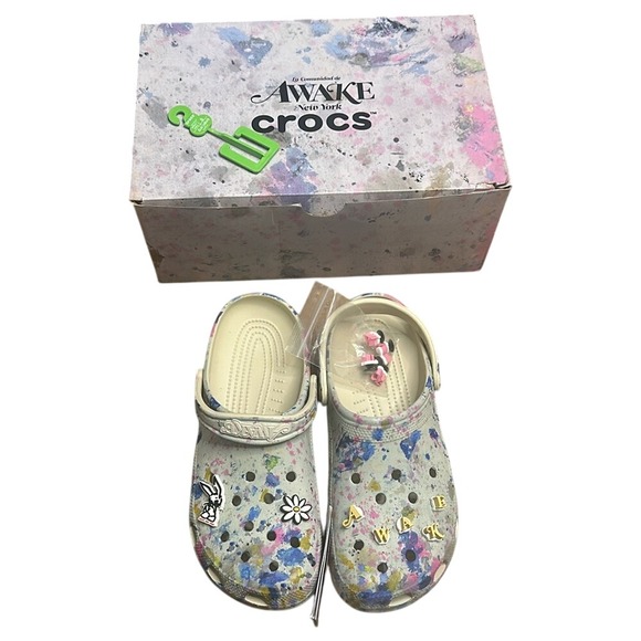 CROCS CLASSIC CLOG AWAKE NY WHITE MENS SIZE 10 WOMENS SZ 12 NEW NIB S1 - Picture 1 of 3